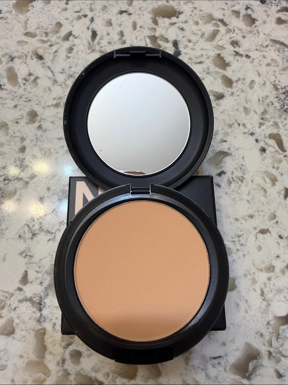 Rare and original MAC Studio Fix Powder Plus Foundation N5